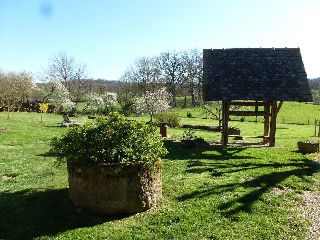 Chambres D'Hotes Du Hameau Les Brunes Bozouls Esterno foto